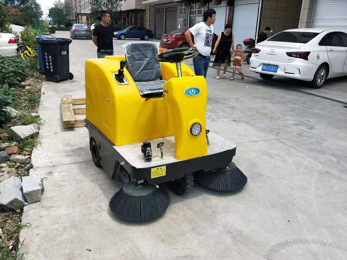 洁士M4驾驶式夜色直播APP安卓下载，洁士M4电动驾驶式夜色直播APP安卓下载，洁士M4驾驶式扫地车，洁士M4电动驾驶式扫地车