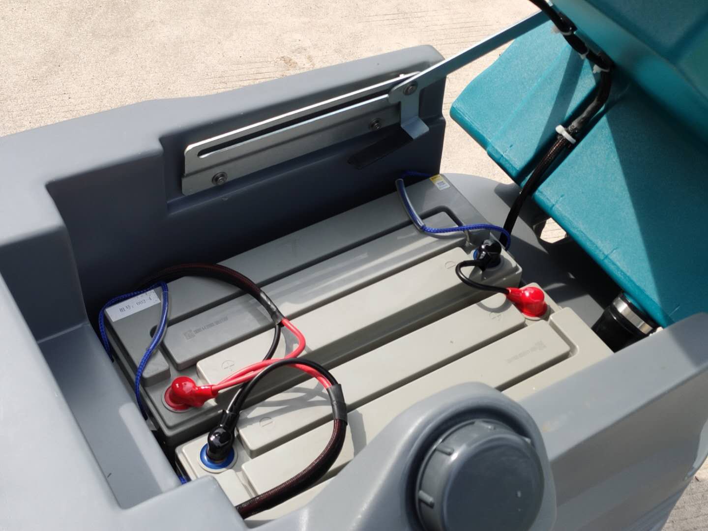 洁士S60B双刷驾驶式夜色直播APP盒子下载，驾驶式洗地车，驾驶式夜色直播APP安卓下载，座驾式夜色直播APP盒子下载